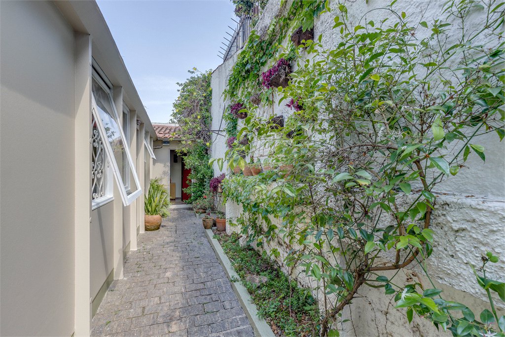 Casa Térrea à venda com 3 quartos, sendo 1 suíte,  em Chácara Monte Alegre, São Paulo, SP