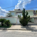 Casa à venda com 5 quartos, sendo 1 suíte, no condomínio Residencial Green Ville, Rio de Janeiro - RJ
