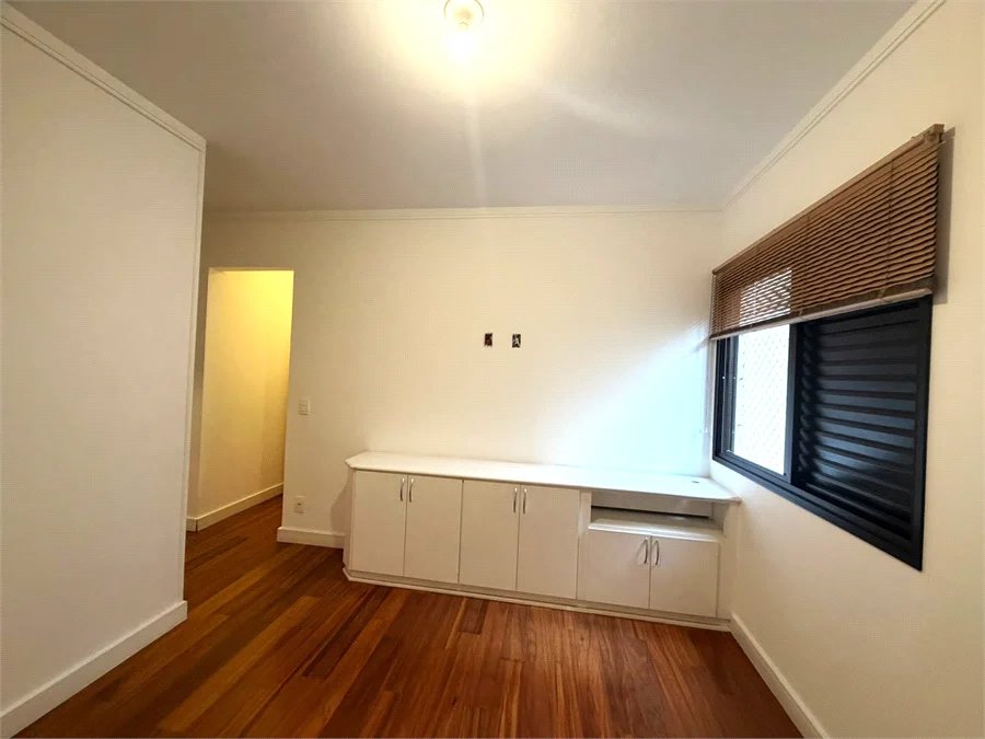 Apartamento à venda com 3 suítes em Vila Suzana, São Paulo, SP