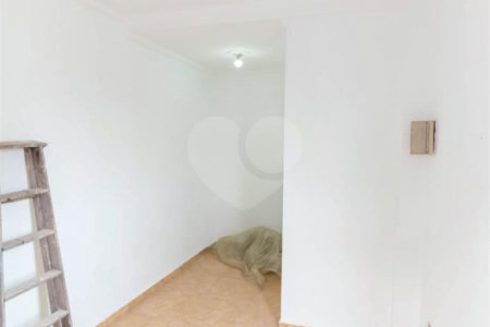 Casa à venda com 4 quartos, sendo 2 suítes, em Vila Buenos Aires, São Paulo, SP