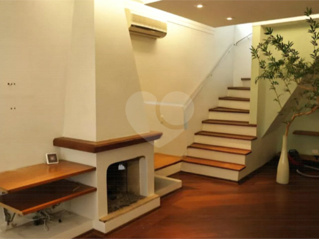 Casa à venda com 3 quartos, sendo 2 suítes,  em Santana, São Paulo, SP