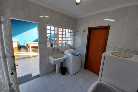 Sobrado à venda com 5 quartos, sendo 1 suíte,  em Terra Nobre, Louveira, SP