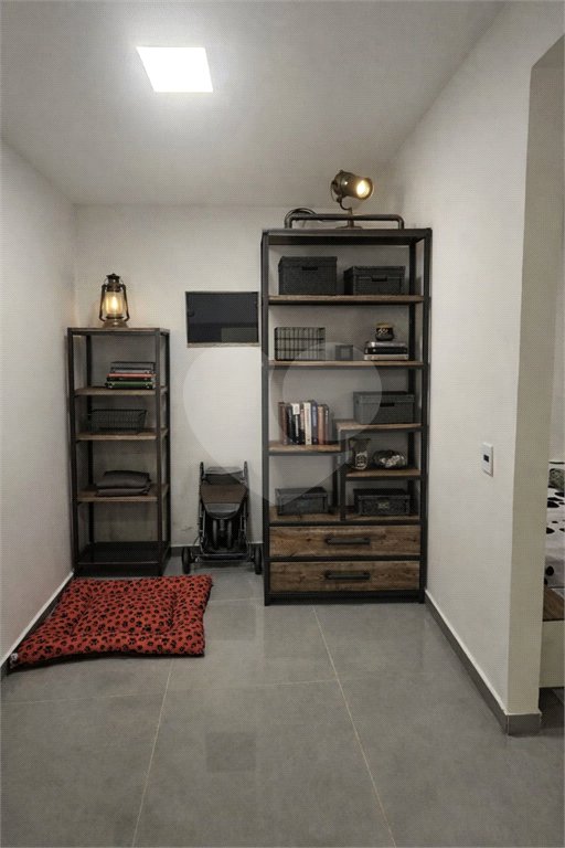 Casa à venda com 3 quartos, sendo 2 suítes, no condomínio Vale Encantado, Rio de Janeiro - RJ