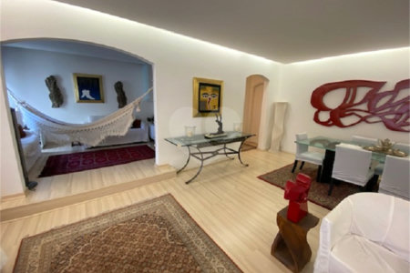 Apartamento à venda com 3 quartos, sendo 1 suíte, em Itaim Bibi, São Paulo, SP
