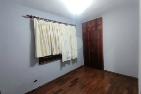 Sobrado à venda com 3 quartos, sendo 1 suíte, em Chácara Santo Antônio, São Paulo, SP