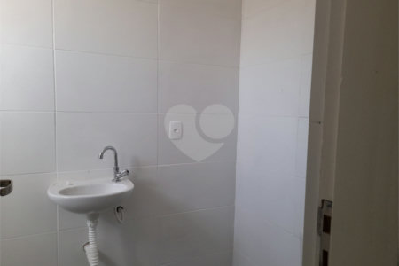 Sobrado à venda com 2 suítes em Vila Universitária, São Paulo, SP