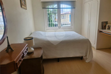 Casa à venda com 4 quartos, sendo 1 suíte, em Brooklin, São Paulo, SP