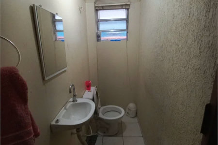 Sobrado à venda com 3 quartos, sendo 1 suíte,  em Jardim Helga, São Paulo, SP