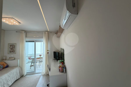 Casa à venda com 3 suítes no condomínio Palm Hill North, São Paulo - SP
