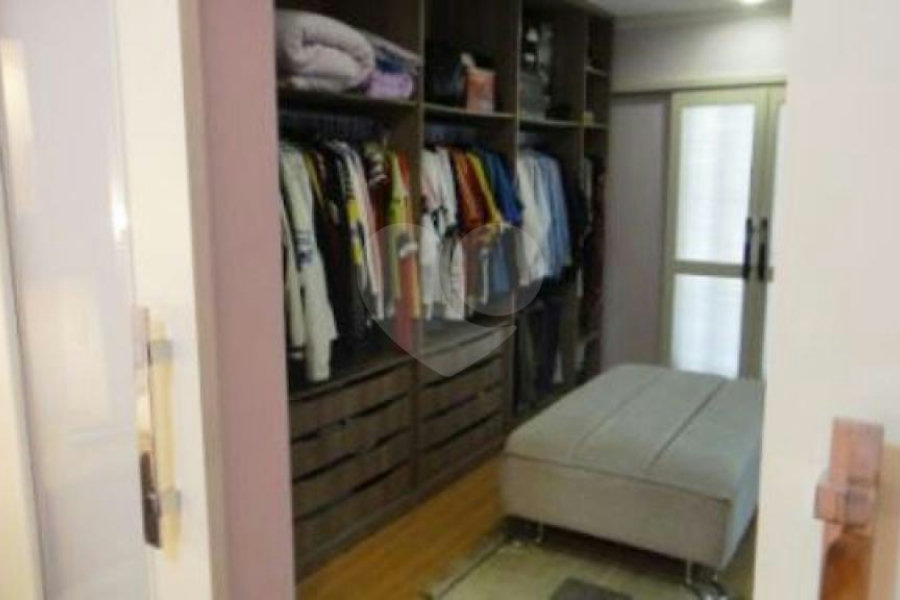 Sobrado à venda com 3 quartos, sendo 1 suíte, em Vila das Palmeiras, Guarulhos, SP