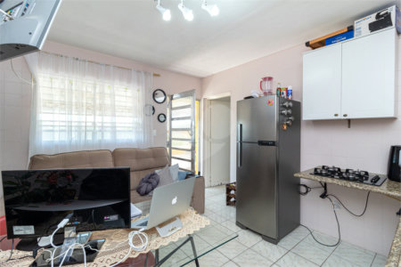 Casa à venda com 3 quartos, sendo 1 suíte, em Jardim Paris, São Paulo, SP