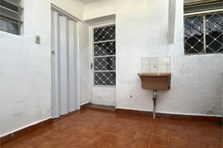 Sobrado à venda com 3 quartos, sendo 1 suíte, em Vila Vitório Mazzei, São Paulo, SP