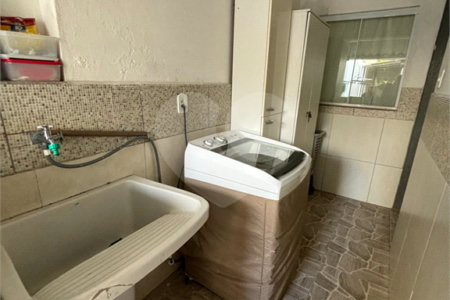 Casa à venda com 3 quartos, sendo 1 suíte, em Jardim Santo Antônio, Salto, SP