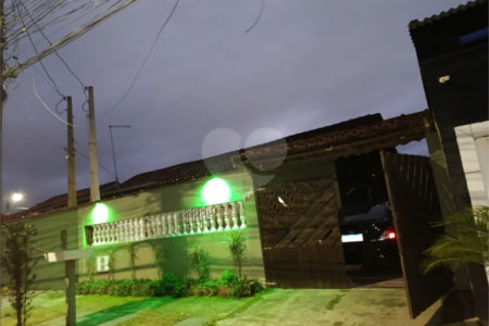 Casa à venda ou para alugar com 3 quartos, sendo 1 suíte, em Florida Mirim, Mongaguá, SP