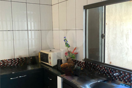 Casa à venda com 2 quartos em Jardim Vitoria, Ponta Porã, MS