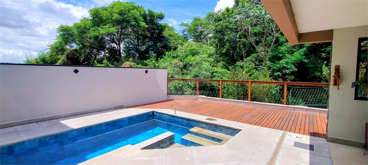 Casa à venda com 3 suítes no condomínio Porto do Sol, Valinhos - SP