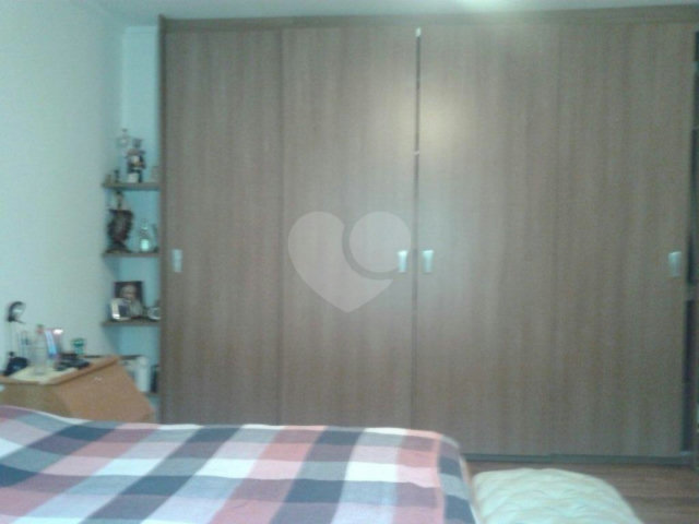 Casa à venda com 3 suítes no condomínio Praça Vitoriano Rodrigues Xavier,35, São Paulo - SP