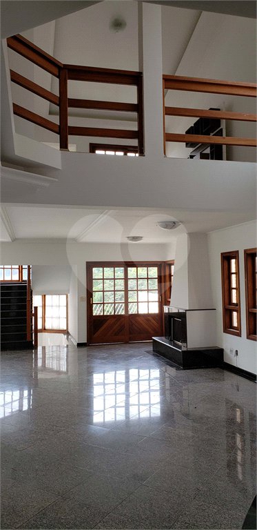 Casa à venda com 4 suítes no condomínio Real Park, Mogi das Cruzes - SP