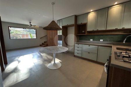 Duplex à venda com 3 suítes no Centro / Arraial D'ajuda, Porto Seguro, BA
