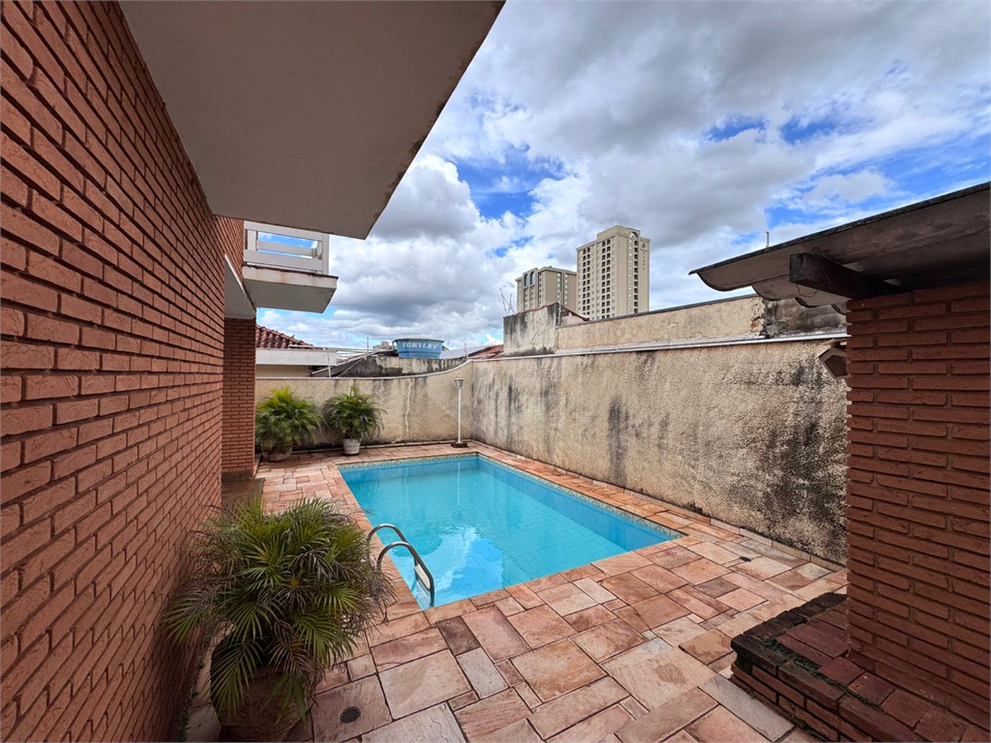 Sobrado à venda com 4 quartos, sendo 3 suítes, em Jardim América, Ribeirão Preto, SP