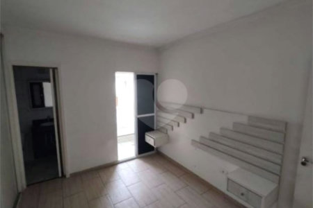 Casa à venda com 3 quartos, sendo 1 suíte, em Itaquera, São Paulo, SP