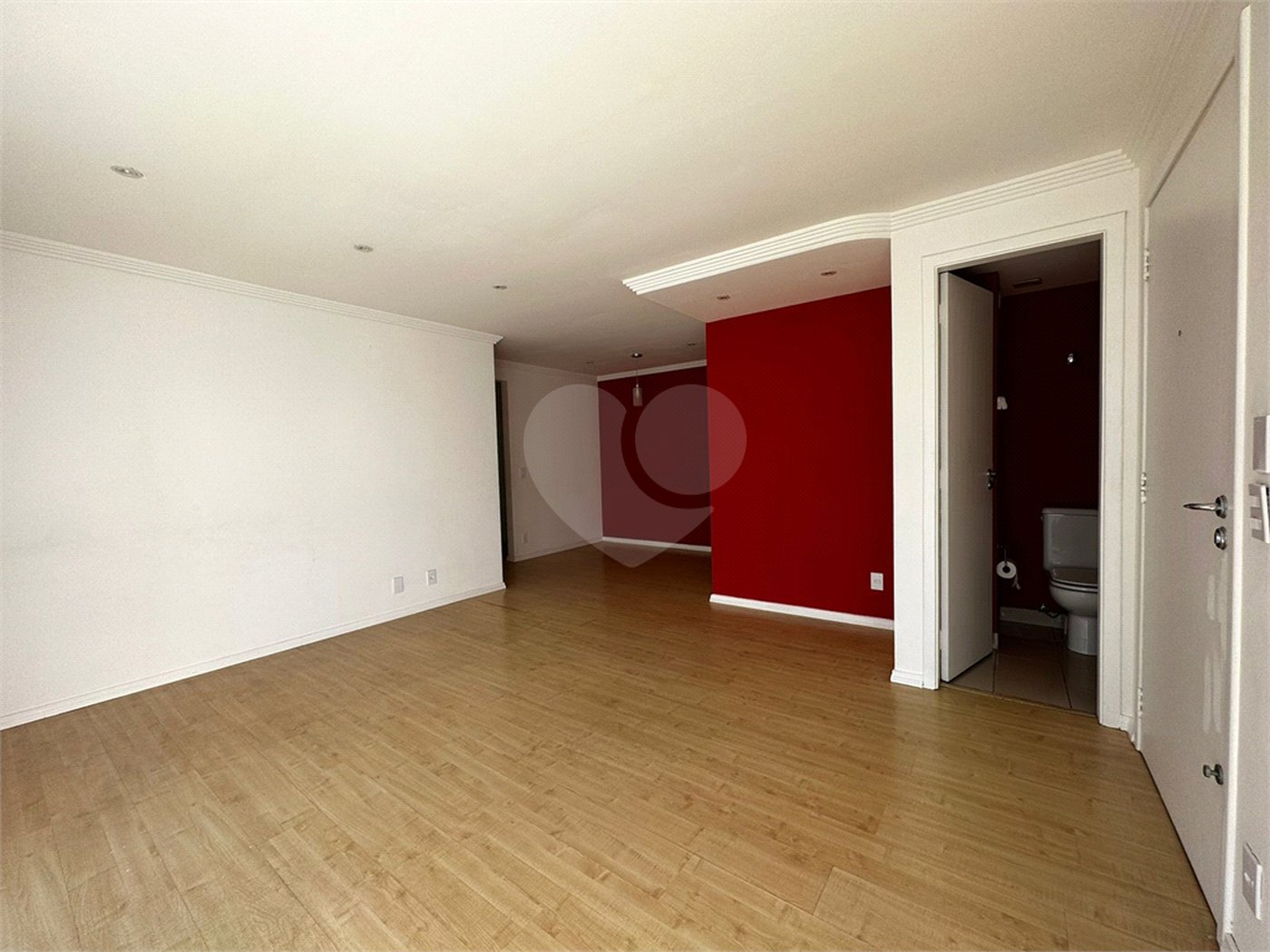 Apartamento à venda com 3 quartos, sendo 1 suíte, em Vila Andrade, São Paulo, SP