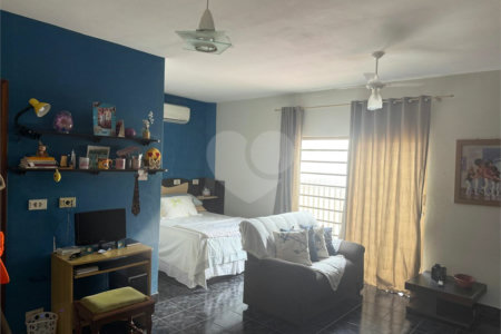 Casa à venda com 3 quartos, sendo 1 suíte, em Vila Romão, Salto, SP
