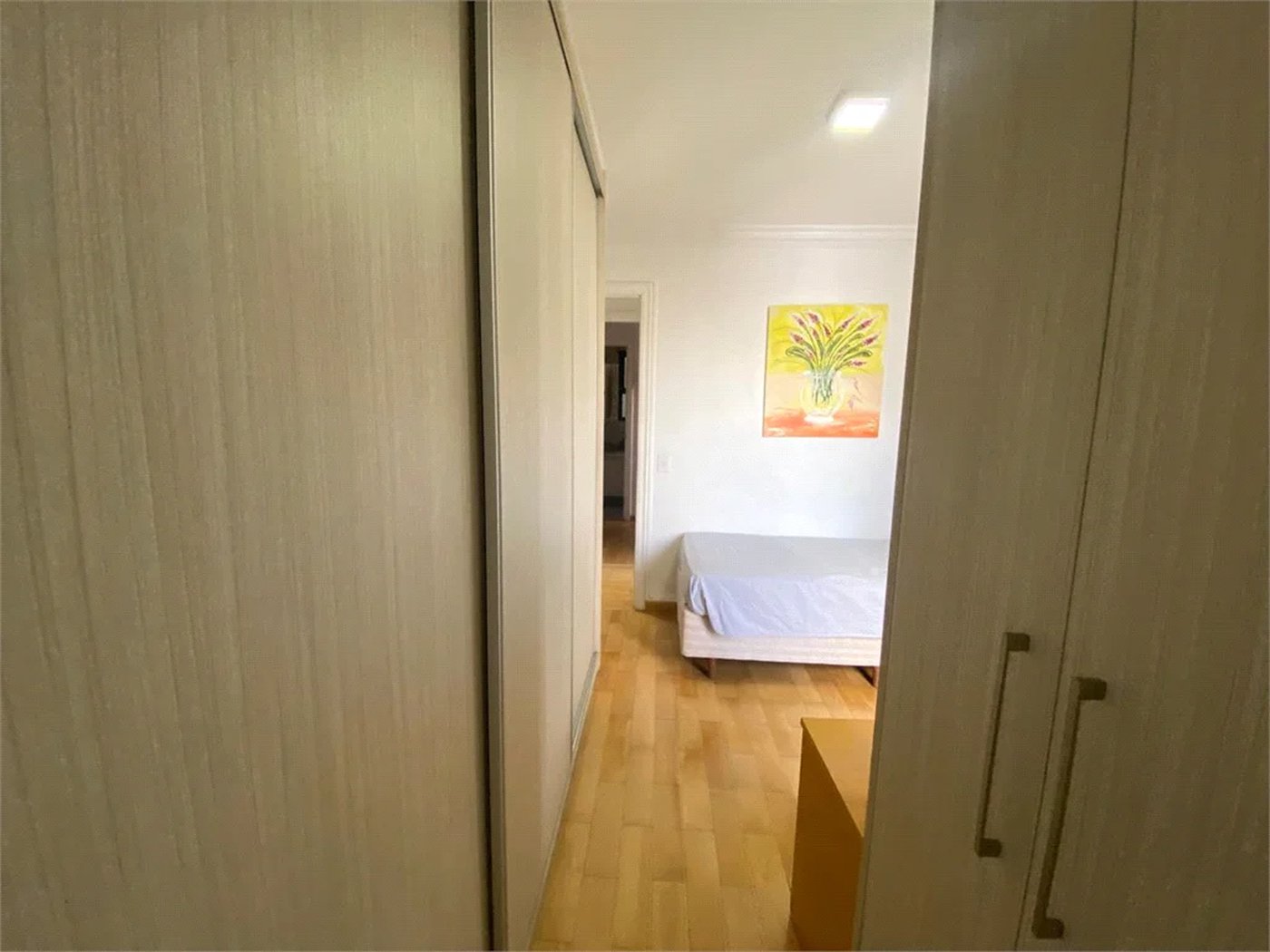 Apartamento à venda com 4 quartos, sendo 2 suítes,  em Vila Hamburguesa, São Paulo, SP