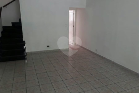 Sobrado à venda com 3 quartos em Jardim Franca, São Paulo, SP