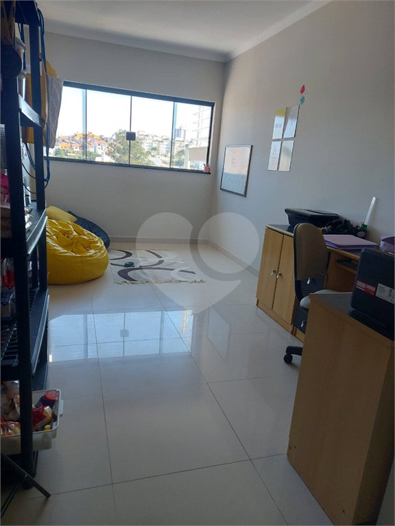 Sobrado à venda com 4 quartos, sendo 3 suítes, em Residencial Novo Horizonte I, Mogi das Cruzes, SP