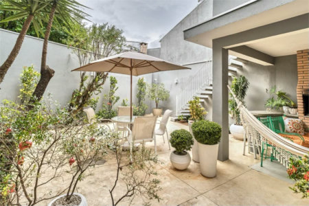 Casa de Vila à venda com 3 quartos, sendo 2 suítes, em Jardim Hípico, São Paulo, SP