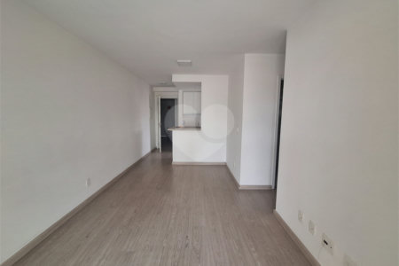 Apartamento à venda em Vila Gumercindo – 55m²