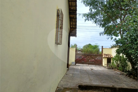 Casa à venda com 4 quartos, sendo 1 suíte, em Praia Rasa, Armação dos Búzios, RJ