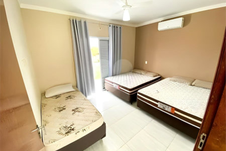 Casa à venda com 3 quartos, sendo 1 suíte, no condomínio Morada da Praia, Bertioga - SP