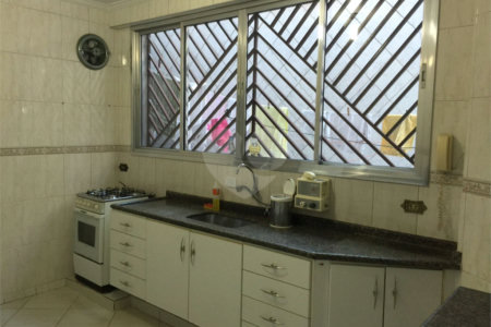Casa à venda com 6 quartos, sendo 3 suítes, em Parque Jabaquara, São Paulo, SP