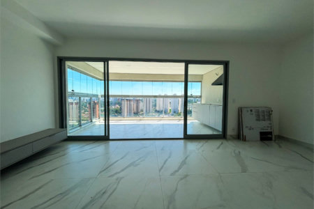 Apartamento à venda com 3 quartos, sendo 1 suíte,  em Jardim Marajoara, São Paulo, SP