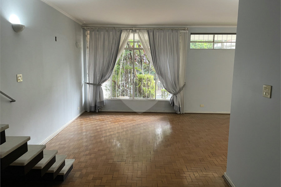 Sobrado à venda com 3 quartos, sendo 1 suíte, em Santana, São Paulo, SP