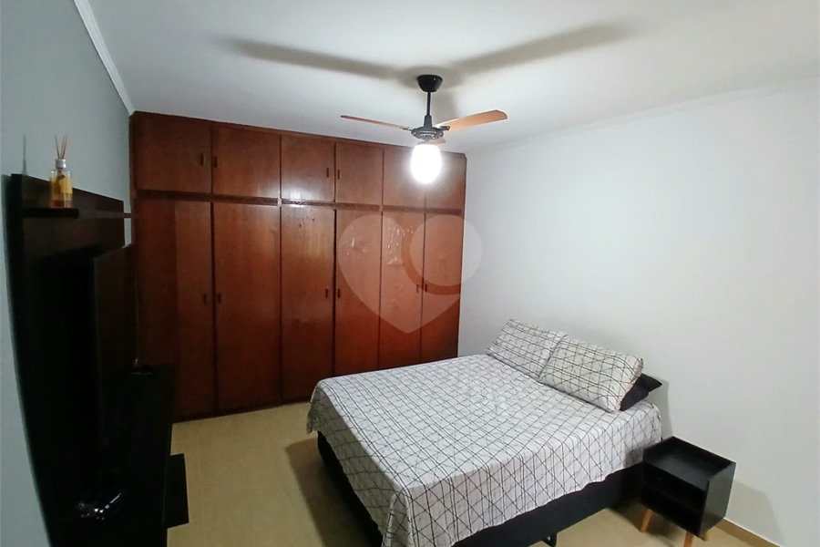 Sobrado à venda com 3 quartos, sendo 1 suíte,  em Tremembé, São Paulo, SP
