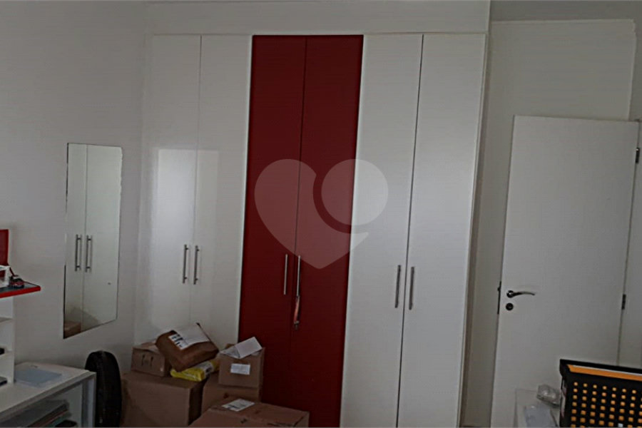 Casa à venda com 4 quartos, sendo 2 suítes, no condomínio Cond Residencial Villagio da Serra, São Paulo - SP