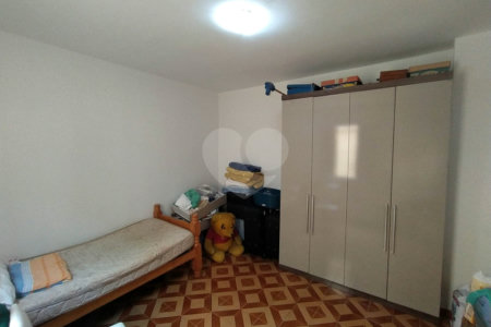 Casa à venda com 6 quartos, sendo 2 suítes, em Chora Menino, São Paulo, SP