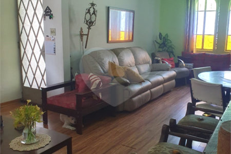 Casa à venda com 2 quartos, sendo 1 suíte, em Jardim das Bandeiras, São Paulo, SP