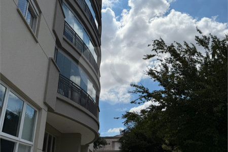 Apartamento à venda com 3 quartos, sendo 1 suíte, em Jardim Aeroporto, São Paulo, SP