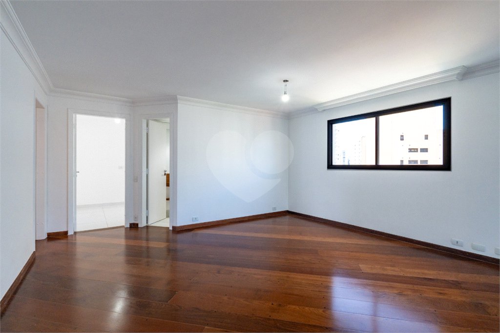 Apartamento à venda com 4 quartos, sendo 3 suítes, em Campo Belo, São Paulo, SP