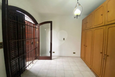 Sobrado à venda com 4 quartos, sendo 1 suíte, em Santana, São Paulo, SP