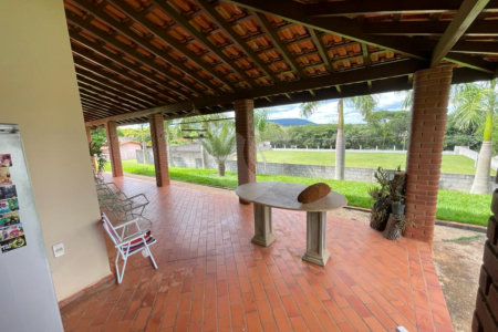 Chácara à venda com 3 suítes no Centro, Araçoiaba da Serra, SP