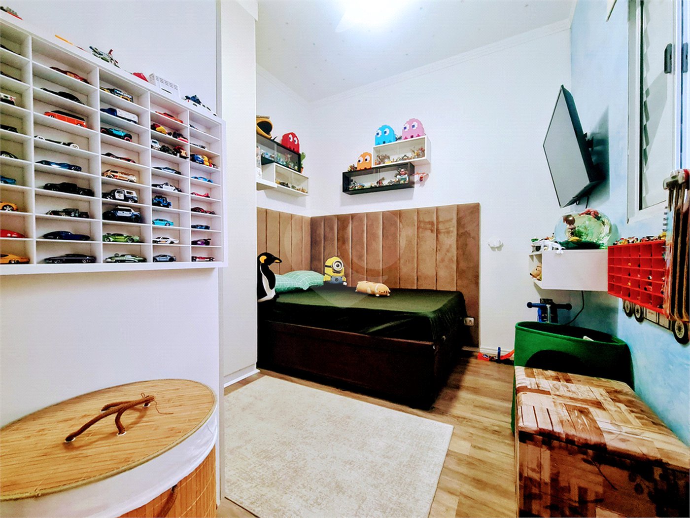 Casa à venda com 3 quartos, sendo 1 suíte, no condomínio Horto Florestal Iii, Sorocaba - SP