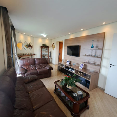 Apartamento à venda com 3 suítes em Vila Suzana, São Paulo, SP