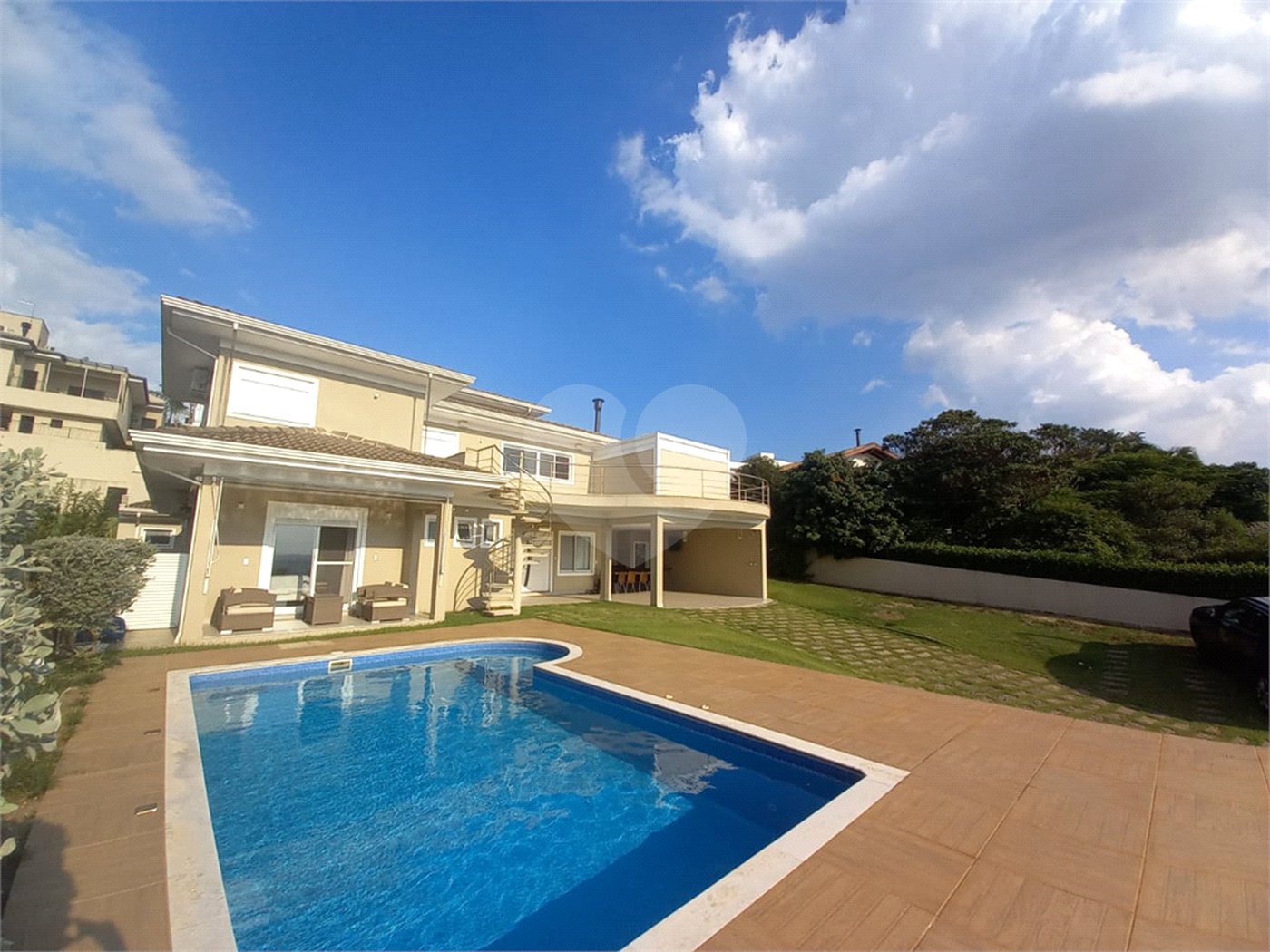 Casa à venda com 4 suítes no condomínio Alpes de Vinhedo, Vinhedo - SP