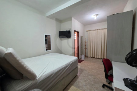 Sobrado à venda com 6 quartos, sendo 3 suítes, em Santa Teresinha, São Paulo, SP
