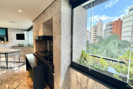 Apartamento à venda com 4 suítes em Moema, São Paulo, SP